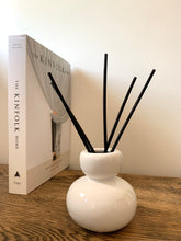 Load image into Gallery viewer, A beautiful curved gloss reed diffuser  ceramic bottle in white. 
