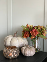Load image into Gallery viewer, Autumnal Arrangement In Glass Vase
