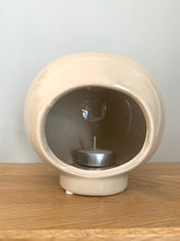 Load image into Gallery viewer, A classic and elegant wax melt burner in gloss willow and gloss white
